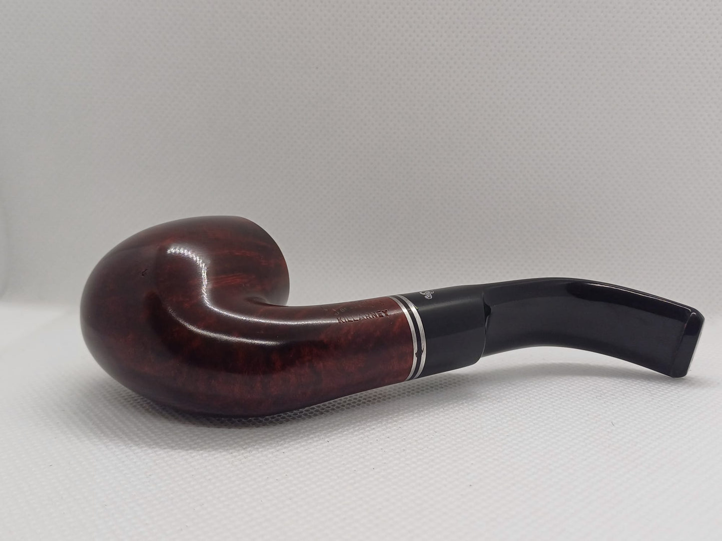 Pipa Peterson Killarney Red (221) Fishtail