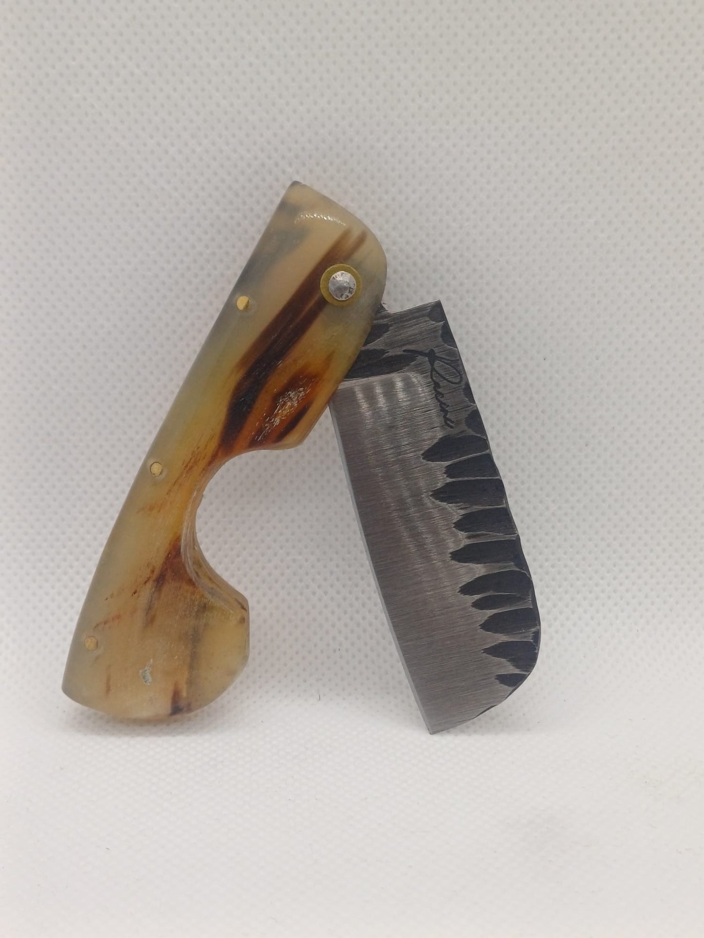 Pacini Mozzettina Artisan Cigar Cutter Honey Colored Mutton Horn