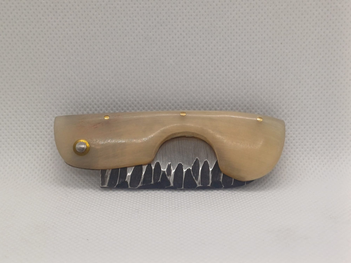 Pacini Mozzettina Artisan Cigar Cutter Honey Colored Mutton Horn