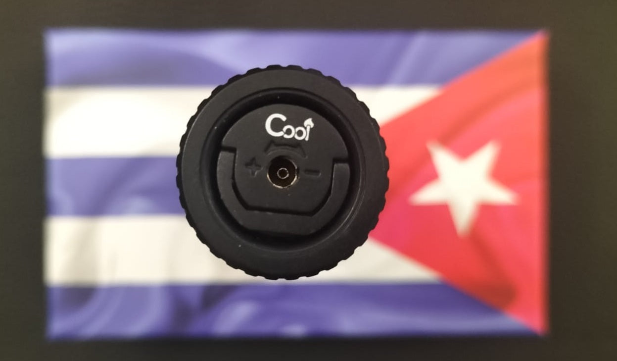 Cool Accendino Ricaricabile per Sigari 3 Jet Flame Cuban Flag - SmokenStore.com