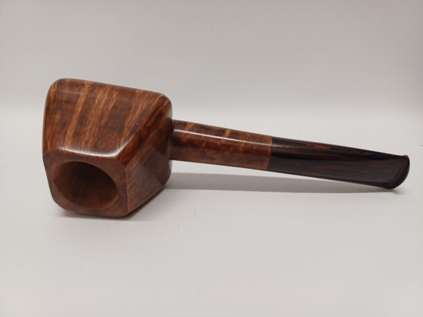 Bacigalupi Artisan Pipe Calabash Reverse Sandblasted 1 Sail