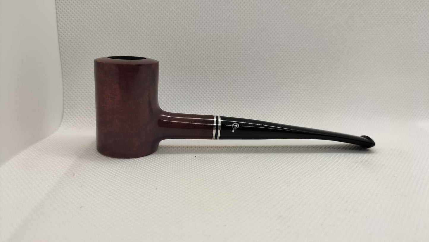 Pipa Peterson Killarney Red 701 Fishtail