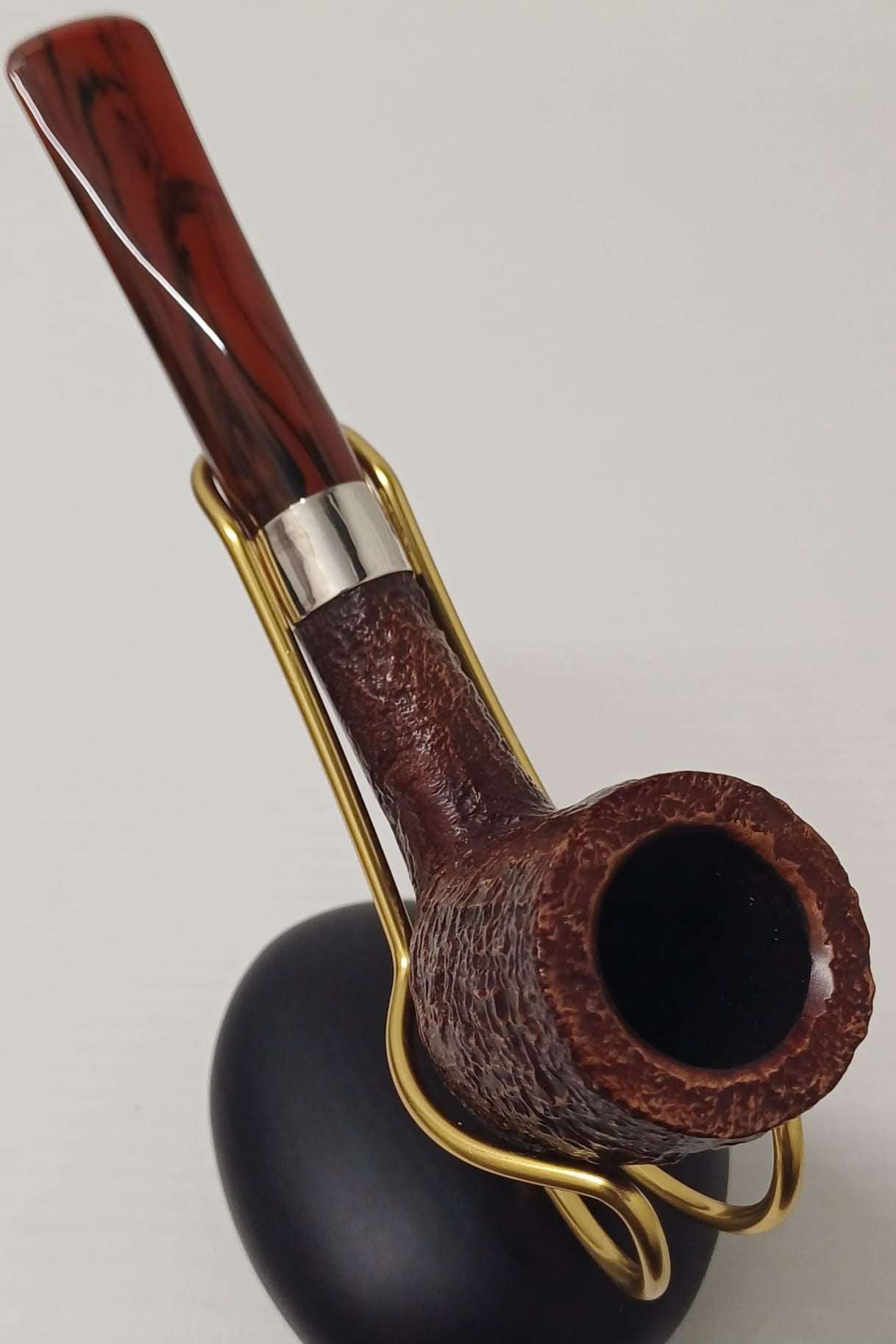 Pipa Peterson Irish Harp Sandblasted (X105) Fishtail | 14,3 X 4,8 cm | Rusticata | Radica Eccellente | Dritta