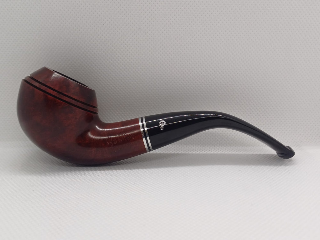 Pipa Peterson Killarney Red (999) Fishtail