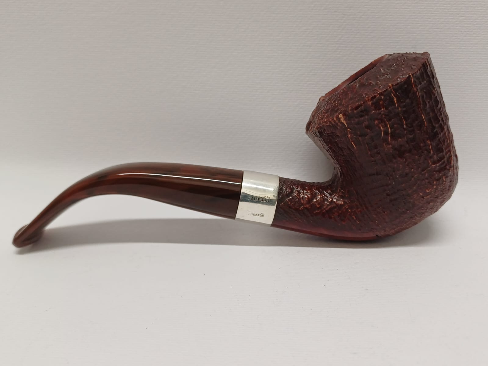 Peterson Pipa Irish Harp Sandblasted (B10) Fishtail
