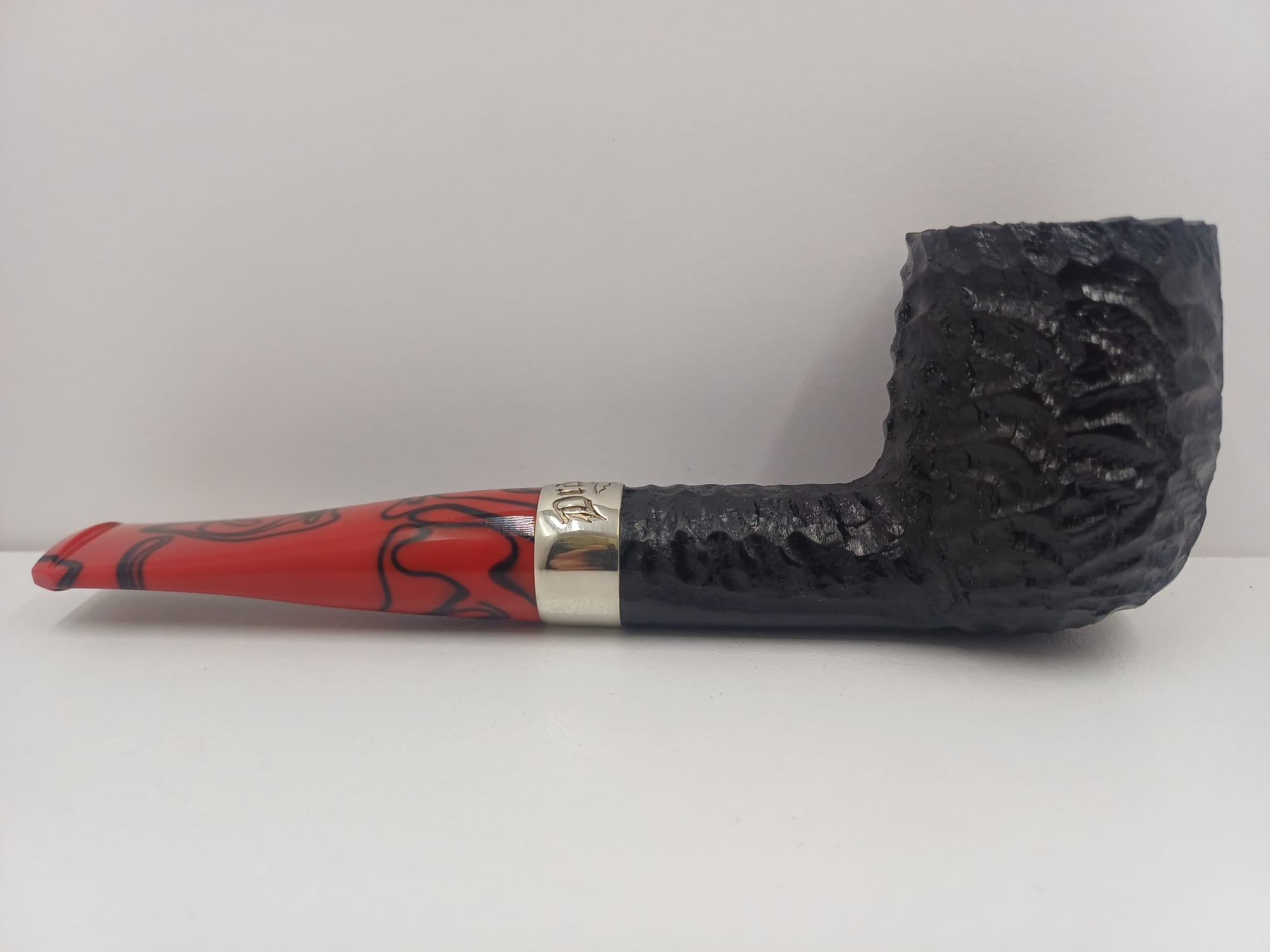 Pipa Peterson Dracula Rusticated Fishtail 107