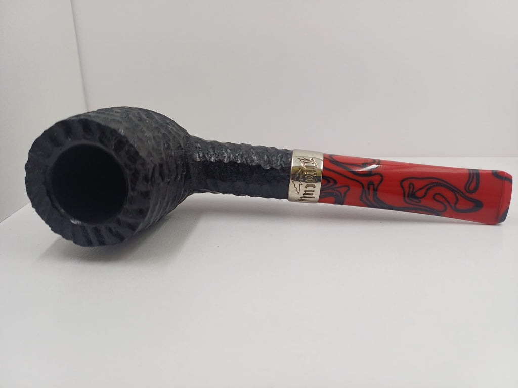 Pipa Peterson Dracula Rusticated Fishtail 107