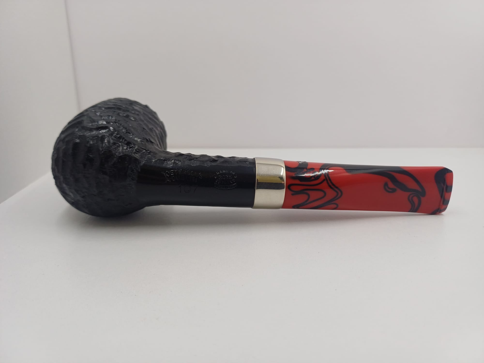 Pipa Peterson Dracula Rusticated Fishtail 107