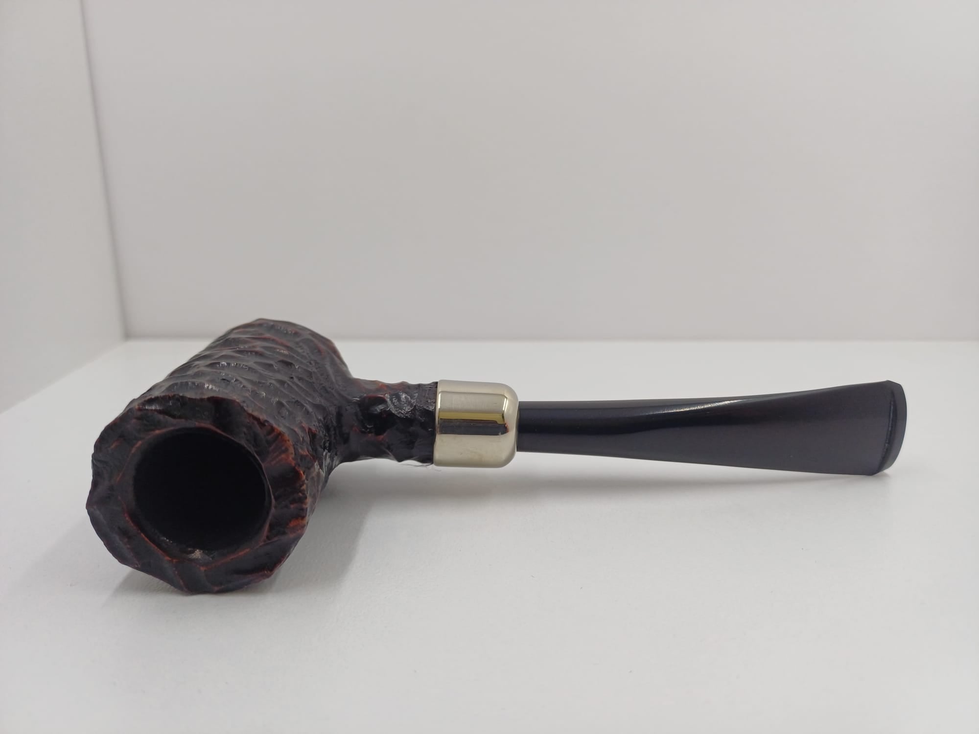 Pipa Peterson Irish Made Army Rusticated Fishtail 701