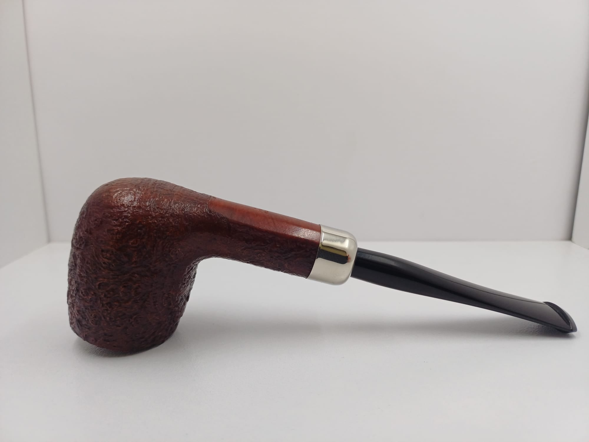 Pipa Peterson Irish Made Army Sanblasted Fishtail 102