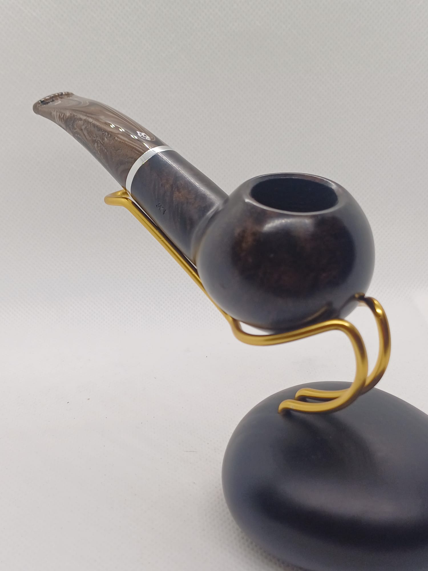 Pipa Savinelli Morellina 321 Author semicurva versione regular, finissaggio liscio marrone scuro.