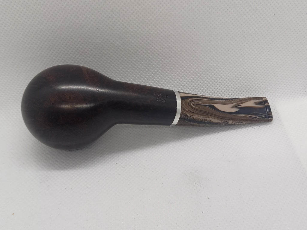 Pipa Savinelli Morellina 321 Author semicurva versione regular, finissaggio liscio marrone scuro.