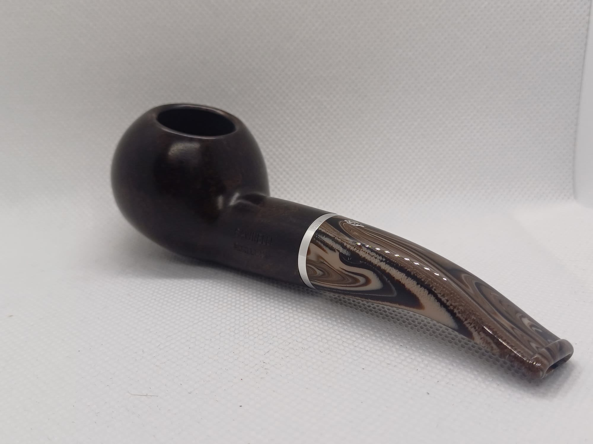 Pipa Savinelli Morellina 321 Author semicurva versione regular, finissaggio liscio marrone scuro.