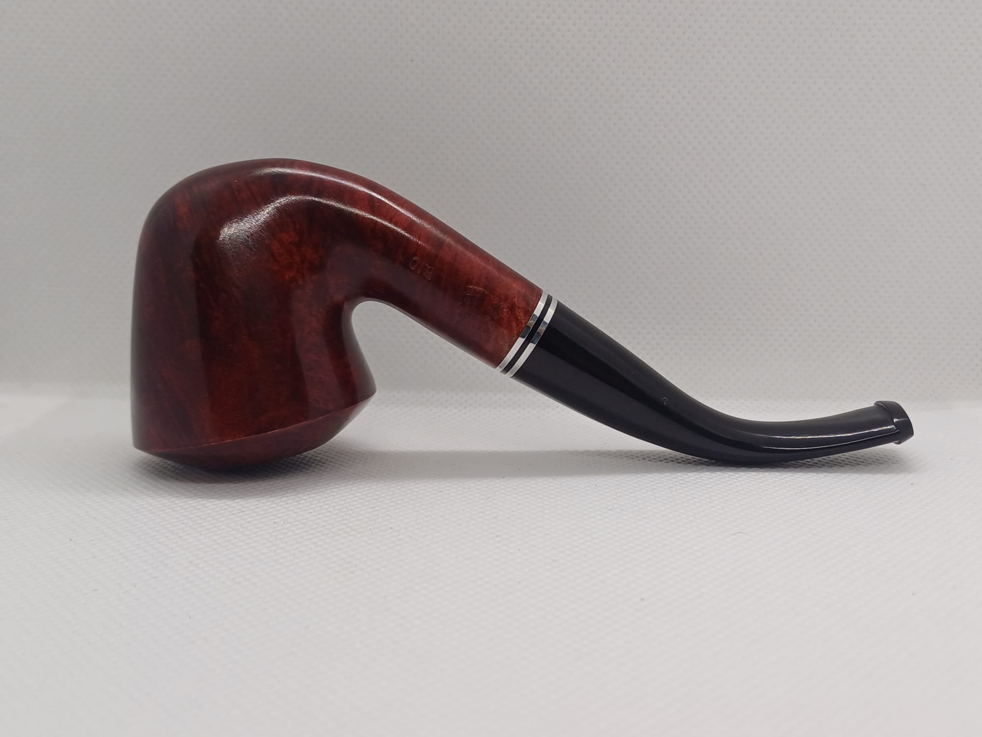 Pipa Peterson Killarney Red (B10) Fishtail