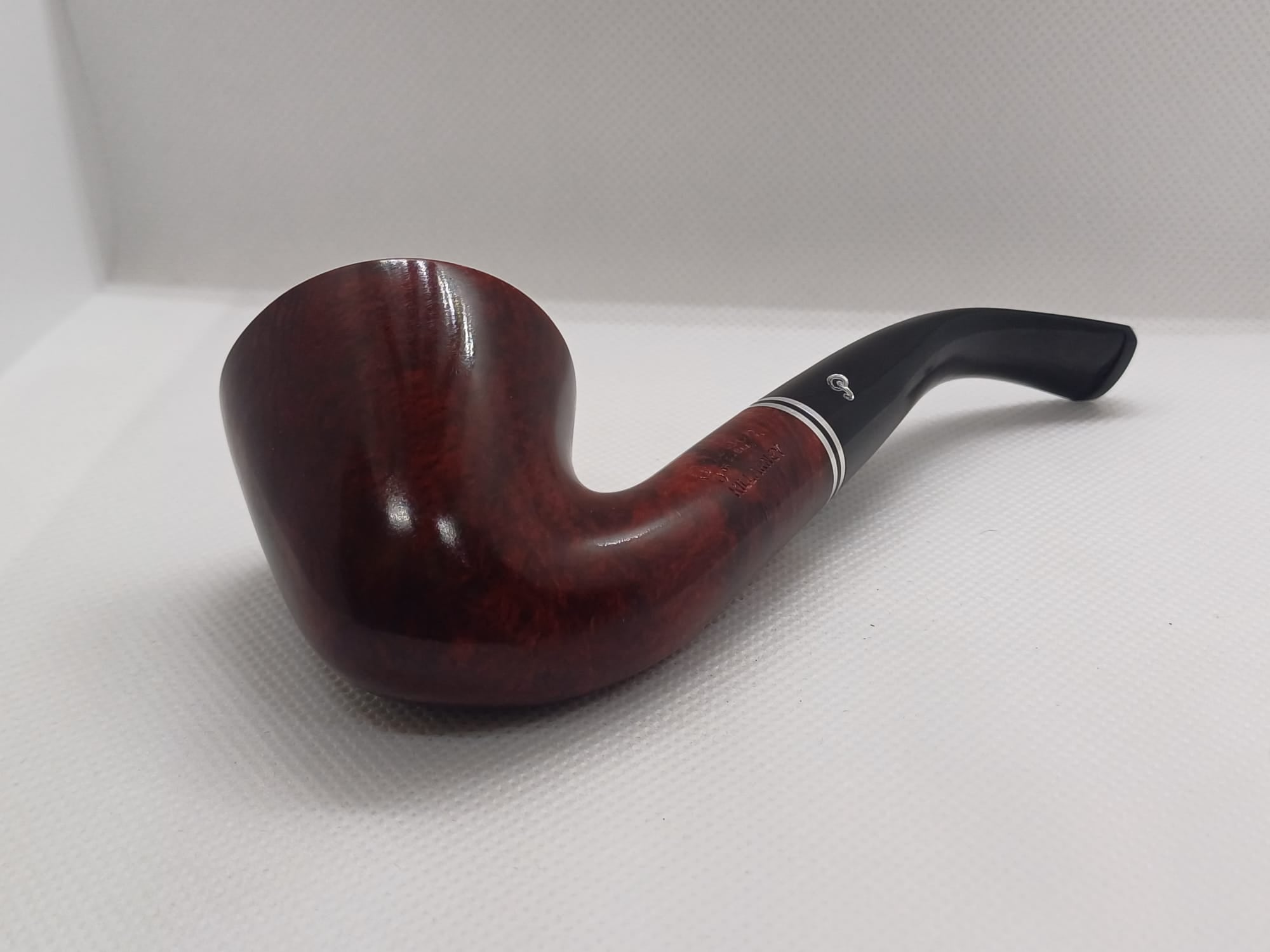 Pipa Peterson Killarney Red (B10) Fishtail
