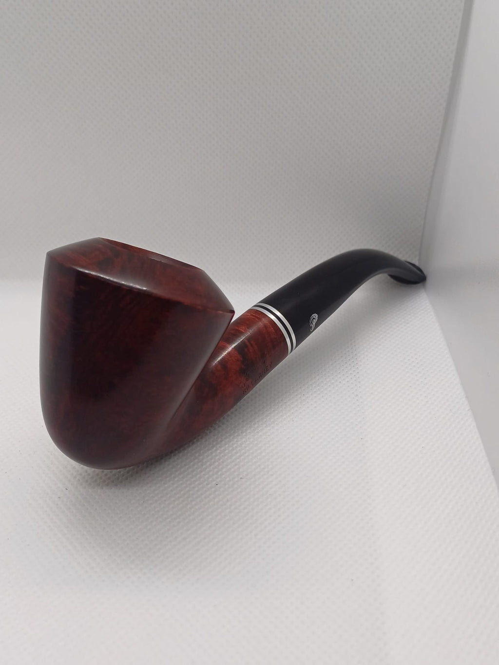 Pipa Peterson Killarney Red (B10) Fishtail